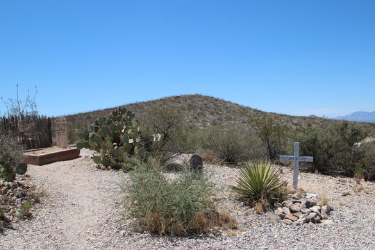 Unknown Grave by Achie McBride's and China Mary's Graves