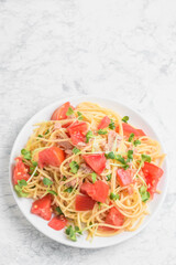 トマトとツナのパスタ