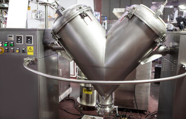 V shape mixer. Food or pharmaceutical blender industry.