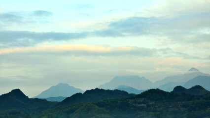Obraz premium clouds over the mountains