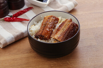 Roasred eel with steamed rice