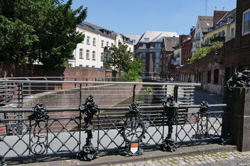 Altstadt mit Düssel in Düsseldorf