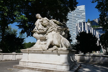 Obraz premium Kriegerdenkmal Hofgarten City Düsseldorf