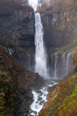 紅葉の華厳の滝