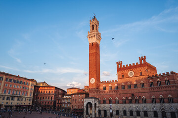 Naklejka premium SIENA, ITALY-SEPTEMBER 2021: amazing architecture in Piazza del Campo