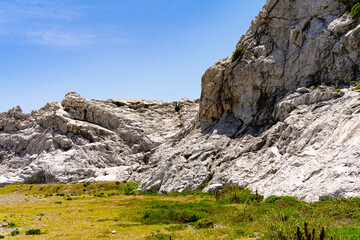 白い岩肌が美しい白崎海洋公園
