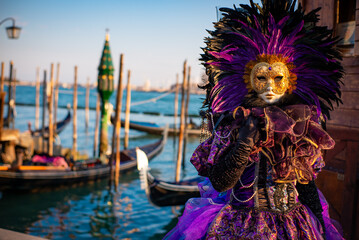 Fototapeta na wymiar maschera donna Venezia