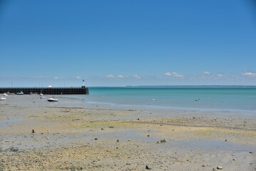 Entrée du port de Cancale (Ille-et-Vilaine)
