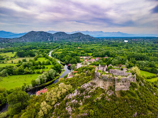 Obraz premium Zabljak Crnojevica on Skadar lake