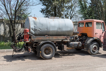 Asphalt machine that is on the road and is ready to work.