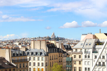 Fototapeta na wymiar View of Montmartre and the Basilica Sacre coeur. Paris, France 