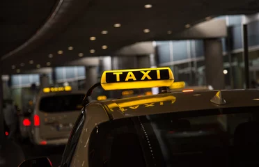 Crédence de cuisine en verre imprimé TAXI de new york station de taxis à l& 39 aéroport