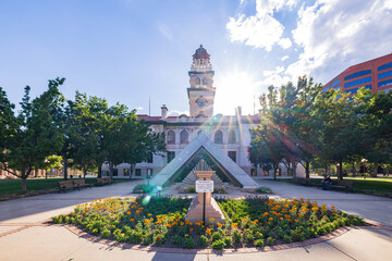 Sunny view of the Colorado Springs Pioneers Museum - obrazy, fototapety, plakaty