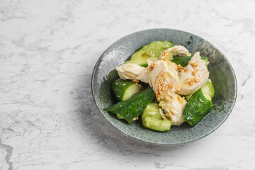 鶏肉と胡瓜の胡麻和え