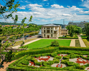 Schlossgarten-Blick auf saarländischen Landtag