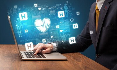 hand browsing on the internet for medical issues