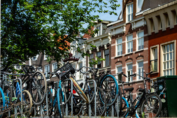 Fototapeta na wymiar Amsterdam Bi/cycles