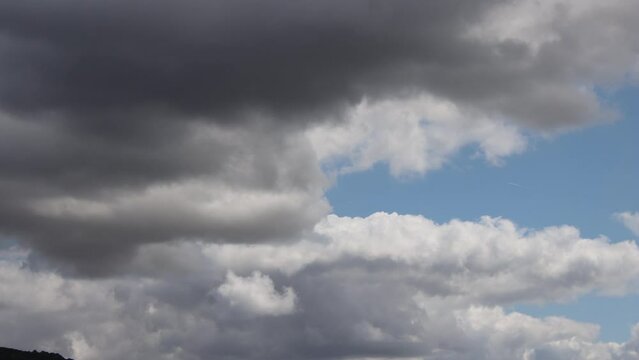 Wolken  im Zeitraffer	