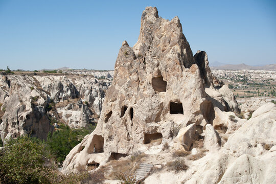 Opuszczone kamienne domy w Kapadocji, Turcja