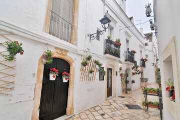 Fototapeta premium Narrow streets of the Italian city of Locorotondo