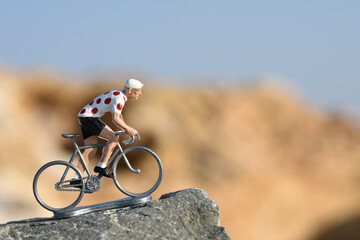 Cyclisme cycliste vélo champion Tour de France maillot pois montagne grimpeur 