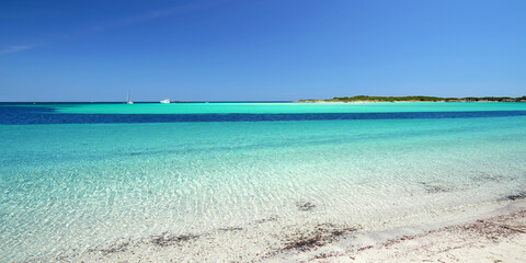 Lagune am Strand von Korsika