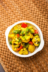 Indian phool Gobi Shimla Mirch Sabji Recipe or Capsicum Cauliflower Sabzi  - a healthy and homemade dry vegetable dish. 