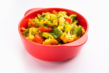 Indian phool Gobi Shimla Mirch Sabji Recipe or Capsicum Cauliflower Sabzi  - a healthy and homemade dry vegetable dish. 