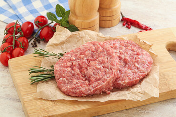 Raw pork cutlet for burger