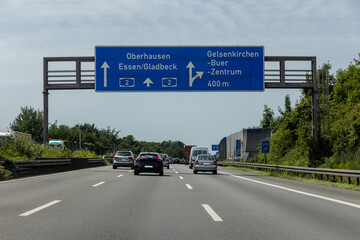 Autobahn A2, Abfahrt Gelsenkirchen - obrazy, fototapety, plakaty