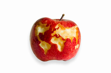 Planeta Tierra tallado a mano en la corteza, cáscara o piel de una manzana. Cinco Continentes. 