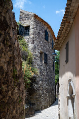 alleyway in the medieval town of Évenos in the Var department in the Provence-Alpes-Côte d'Azur...