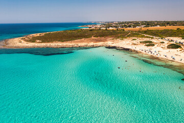 Spiaggia la torretta (Torre Zozzoli), Marina di Lizzano, Taranto, Salento, Puglia vista in estate dal drone © Andrea Carro