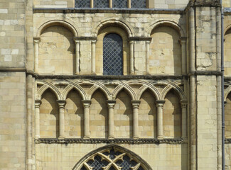 Cathedral of Norwich. Detail of Romanesque wall decorated with blind arcades. 11th-12th century.
East Anglia. United Kingdom.