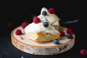 Puff pastry with cream and fresh berries