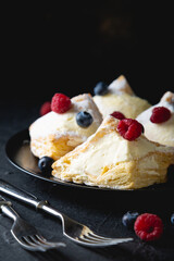 Puff pastry with cream and fresh berries