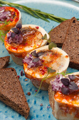 bones with bone marrow is a beautiful restaurant dish with rye bread