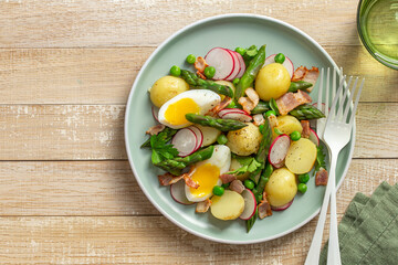 salad with roasted asparagus