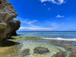 沖縄の青い空と海