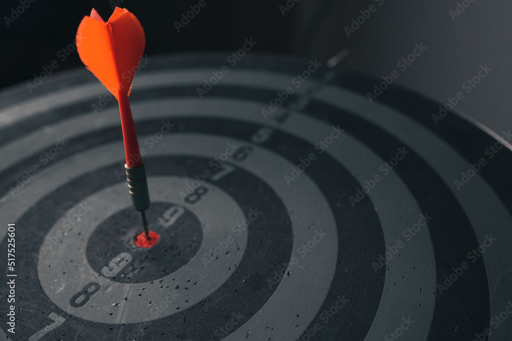 Aufkleber bullseye is a target of business. dart is an opportunity and dartboard is the target and goal. so bo