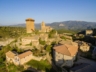 Fototapeta na wymiar Torre de Abizanda, Bien de Interés Cultural , comarca de Sobrarbe, provincia de Huesca, cordillera de los Pirineos, Spain