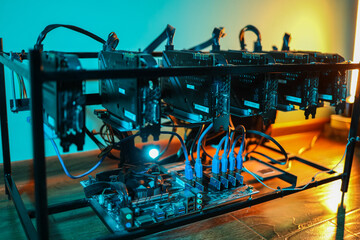 Cryptocurrency mining rig with computer graphics