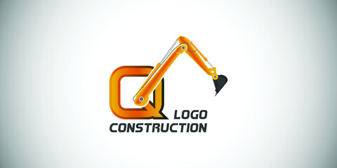 Q letter construction logo with  Excavator design