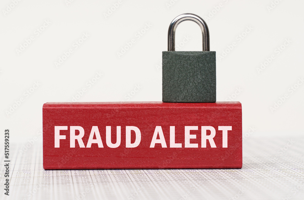 Aufkleber on the reports there is a red block with the inscription - fraud alert and a lock.