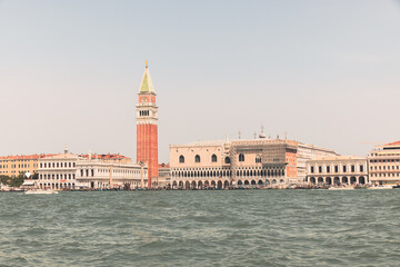 Obraz na płótnie Canvas Streets and canals in Venice