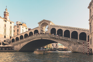 Obraz na płótnie Canvas Venice from gondola's perspective 