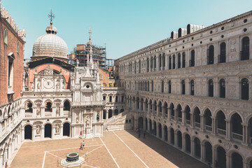 Fototapeta na wymiar Doge's Palace in Venice