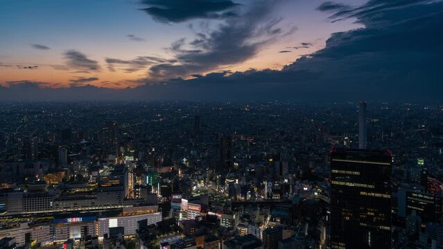 タイムラプス:東京都豊島区池袋から見た夕方から夜の都市景観