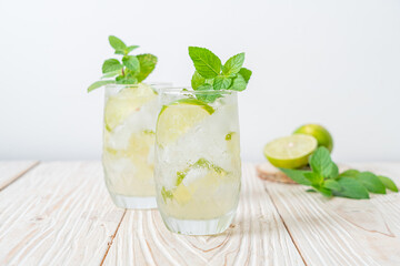iced lime soda with mint