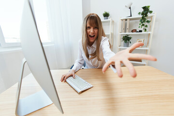 Shocked irritated screaming adorable blonde businesswoman worker freelancer made critical mistake...